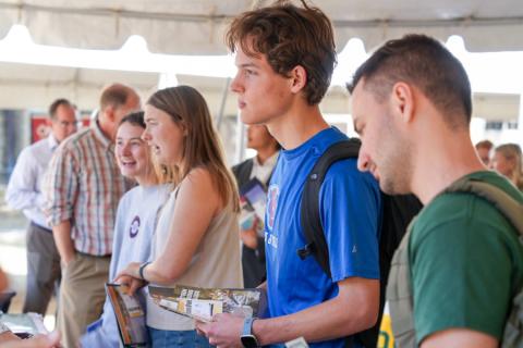 Students at a Missions Week tabling event